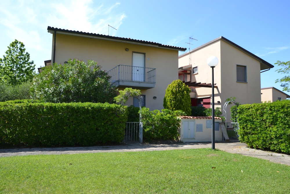 Cod. ELD - Appartement avec une chambre  coucher dans des maisons mitoyennes